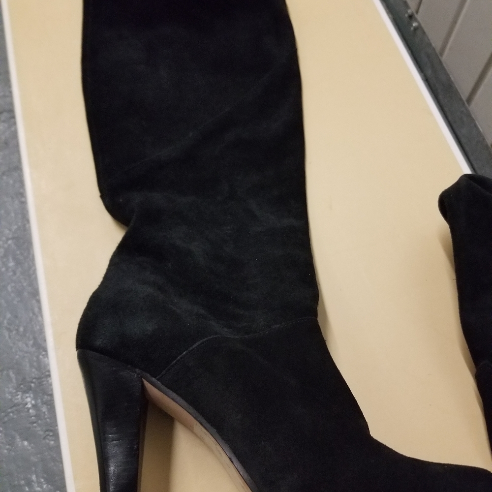 Boots - Picture 5 of 8